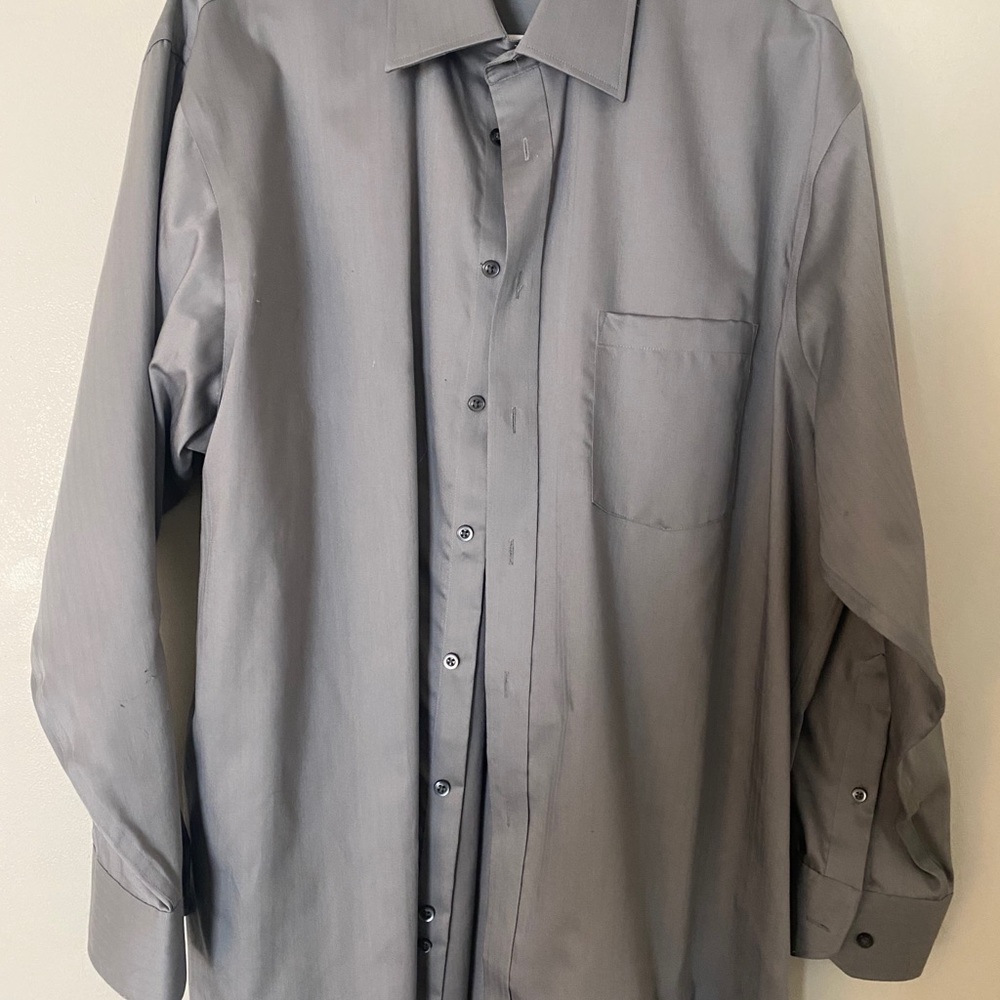 Men’s Joseph Abboud Grey Dress Shirt.